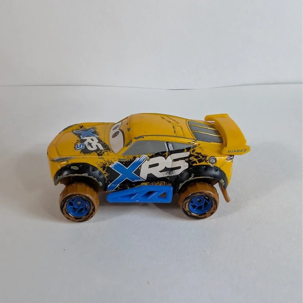 Disney Pixar Cars Mattel XRS Mud Racing Cruz Ramirez Dinoco 51 Diecast Car